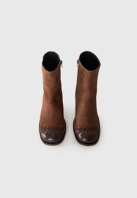 Castañer NADIA - Botines bajos - brown