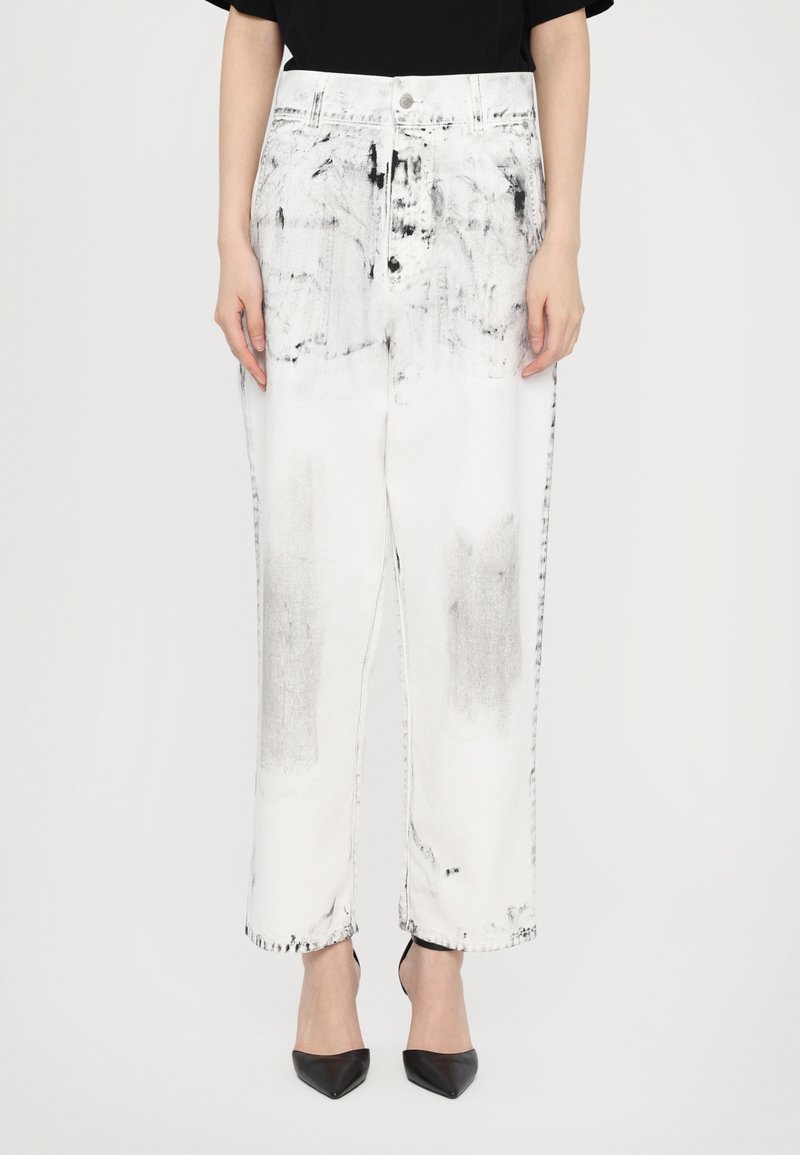 MOSCHINO LAUREL CROWN EMBLEM - Wide leg - fantasia bianco