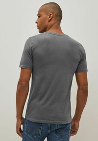 Next 4 PACK - Basic póló - white  slate grey  blue  navy