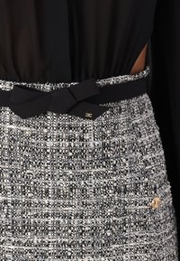 Elisabetta Franchi WOMENS DRESS WITH BELT - Dnevna haljina - nero