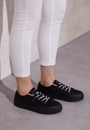 Baskets basses - black