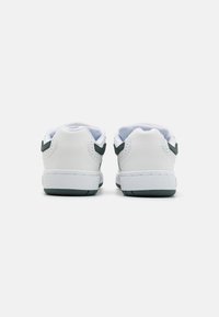 Vans SPEED UNISEX - Tennised - white/green