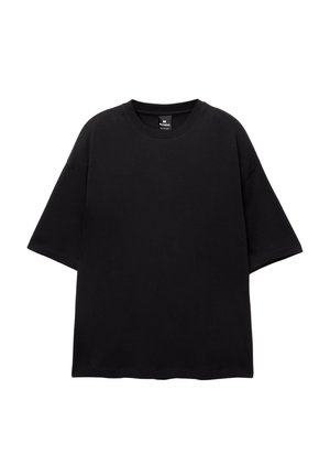 Czarna, oversize t-shirt wykonana z bawełny. Krótkie rękawy, okrągły dekolt i prosty dół. Bez wzorów ani ozdób. Prosty i nowoczesny design.
