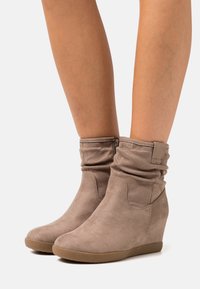 Anna Field - WINTER BOOT - Keilstiefelette - taupe Thumbnail-Bild 1