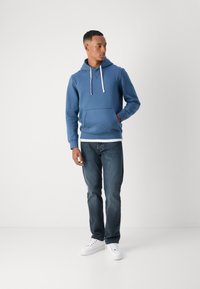 Thumbnail Image 6
