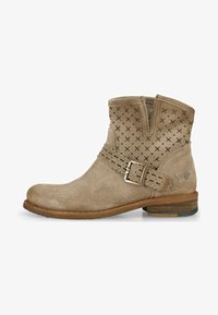 Nevybráno, lead grey