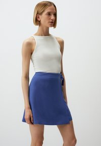 Jimmy Key WITH HIGH WAIST TIES - Minirok - blue