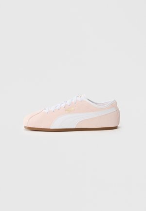 TACKLE UNISEX - Sportcipő - jasmine flower/white/gum