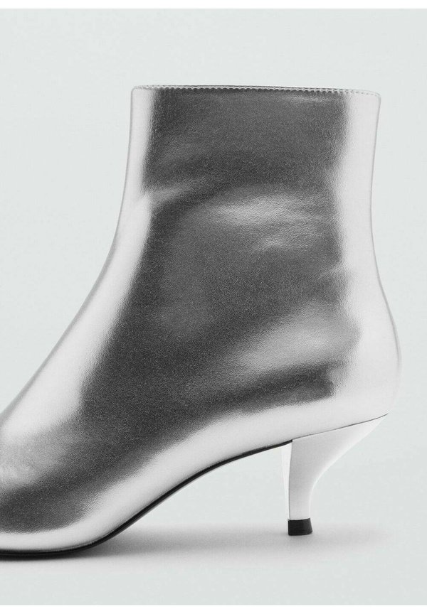 Classic ankle boots - zilver2