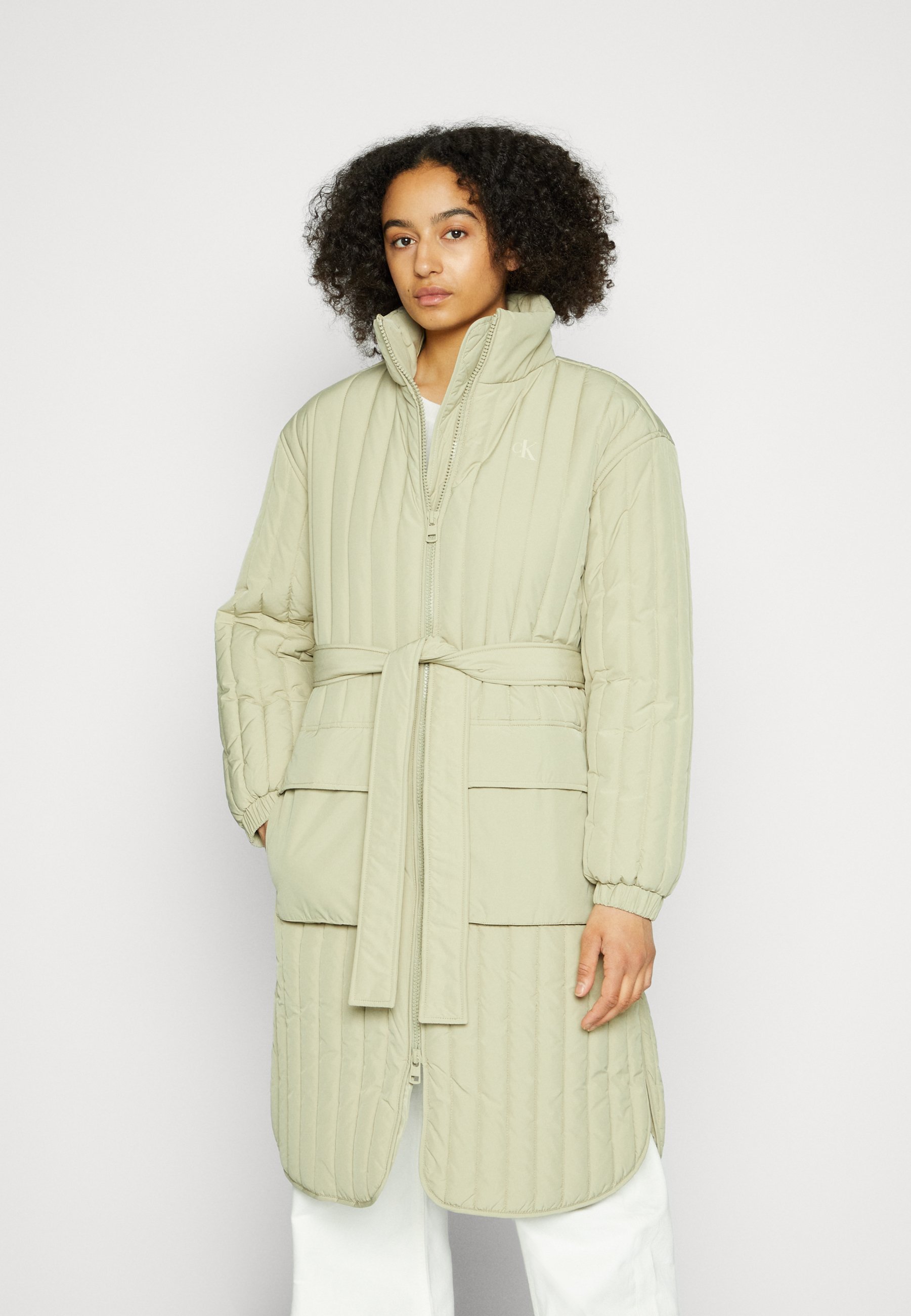 Calvin Klein Jeans WAISTED QUILTED COAT - Wintermantel - wheat fields/beige