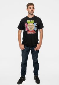 Paradiso Clothing THE BEATLES SGT PEPPER NAMES UNISEX - Print T-shirt - black