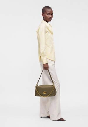 MICHAEL Michael Kors, BRYANT TURNLOCK - Kabelka - khaki