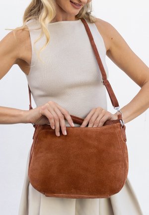 Gusti Leder, MARCELLA - Handtasche - braun
