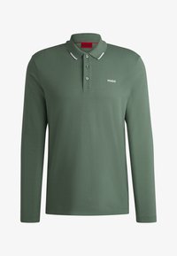 Unselected, open green three