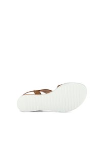 Sandalo sintetico marrone con suola in gomma bianca. Presenta un design di cinturino minimalista e suola testurizzata per una migliore aderenza.