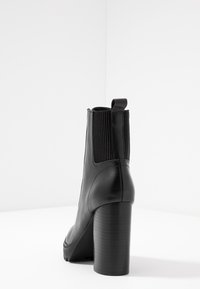Steve Madden Bottines à talons hauts - black