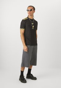Thumbnail Image 6