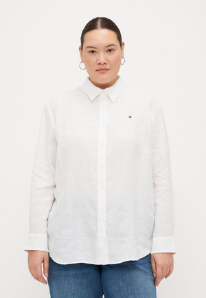 Tommy Hilfiger Curve RELAXED SHIRT - Skjortebluse - optic white