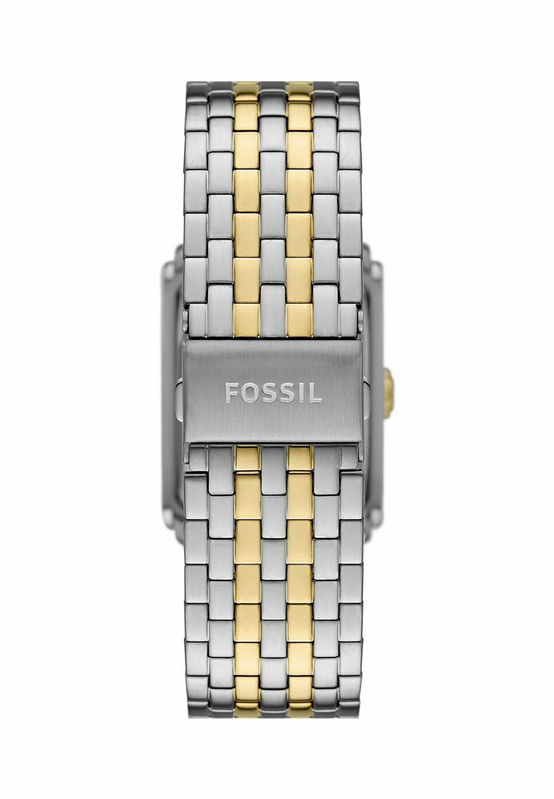Correa de reloj metálica bicolor en plata y oro con eslabones rectangulares y cierre grabado con el nombre de la marca "FOSSIL".