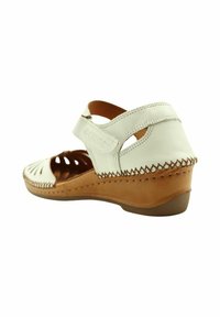 Merisell Sandalias de cuña - blanco