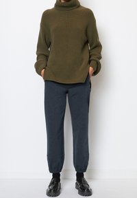 Marc O'Polo Trui - dark brown