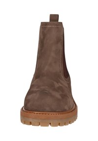 Braune Wildleder-Ankle Boots mit elastischem Seiteneinsatz, abgerundeter Zehenpartie und einer markanten gummierten Sohle für besseren Halt. Mit einer Zuglasche an der Rückseite.