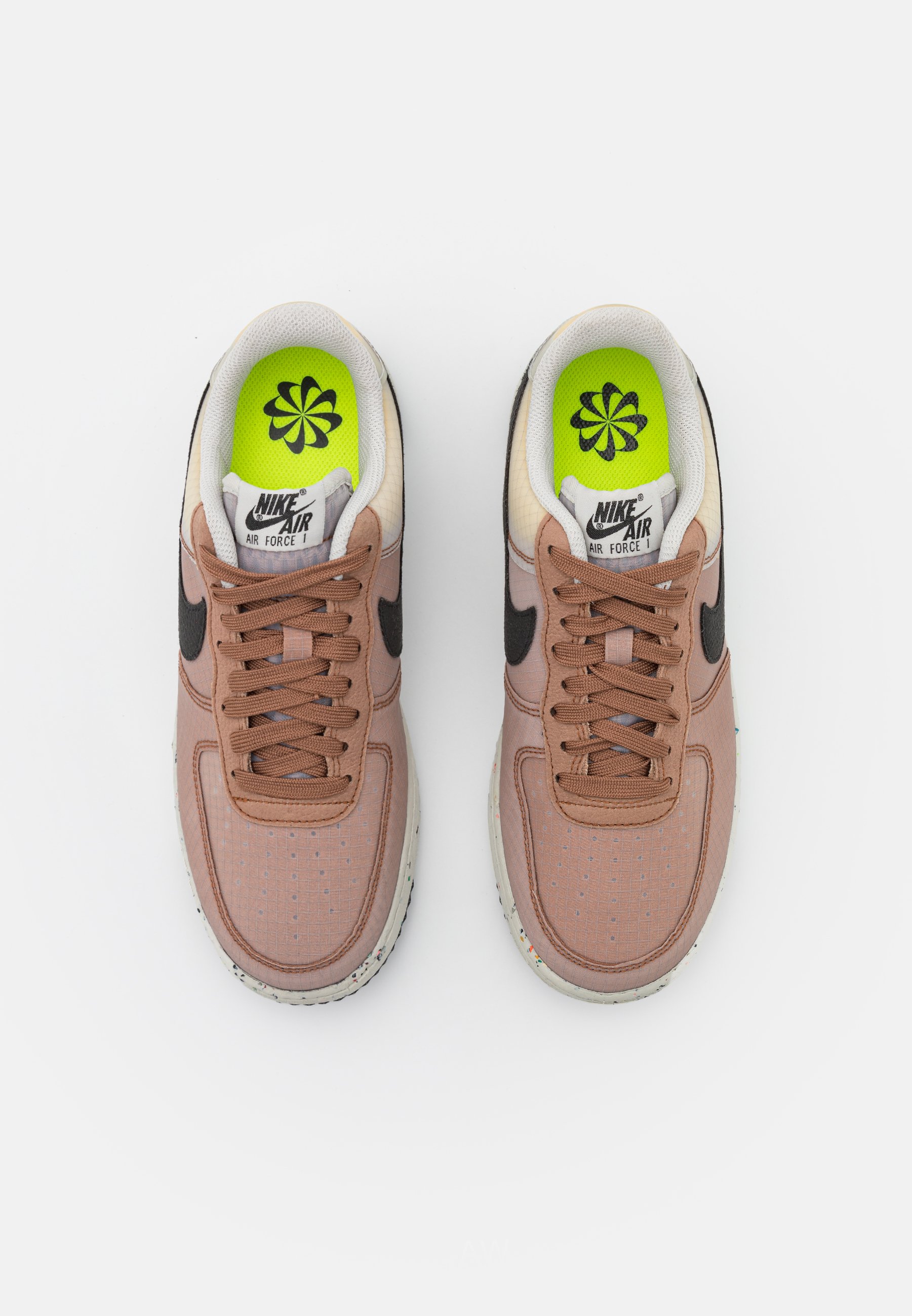 Nike Sportswear AIR FORCE 1 CRATER - Sneakers laag - archaeo  brown/black/light bone/volt/bruin - Zalando.be