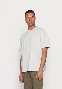 Pegador LOGO TEE - T-shirt básica - cloud grey
