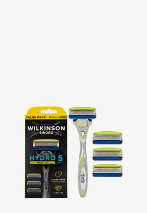 Wilkinson Sword Hydro 5 scheermes met handvat en vier extra mesjes, gelabeld als sensitief, met koolstofcoating en een aloëverastrip.