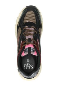 Sneaker mit schwarzem und burgunderfarbenem Mesh-Obermaterial, rosafarbenen Akzenten und braunen Schnürsenkeln. Verfügt über eine strukturierte Sohle und ein Logo auf der Innensohle. Größe 39.