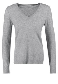 Pull-over gris en V, texture tricotée, manches longues, bords-côtes au niveau des poignets et de l'ourlet, tissu léger, design polyvalent adapté aux superpositions.