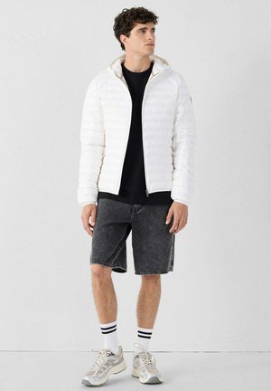 LÉGÈRE À CAPUCHE NICO - Daunenjacke - blanc