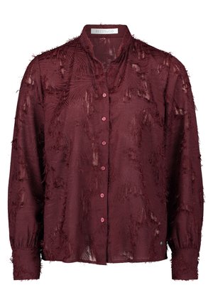 Langärmlige, dunkelrote Bluse aus strukturiertem, fransigem Material, mit Knopfverschluss vorne und einem kleinen Stehkragen.