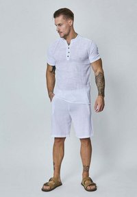 FRILIVIN LÉGER EFFET - Short - blanc