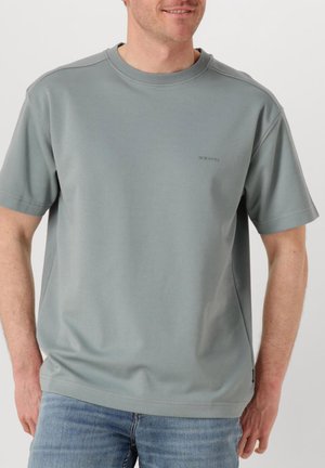 Basic T-shirt - green