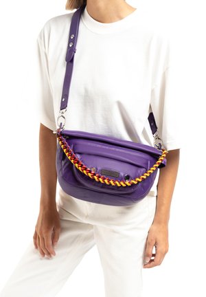 CLIO, NEPTUNE SOFT PADDED - Sac bandoulière - violet