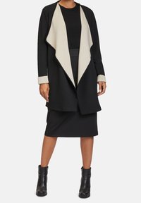 Betty Barclay Kurzmantel - black