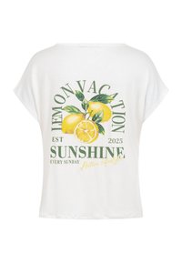 T-shirt blanc court avec illustration de citron et texte "Lemon Vacation", "Sunshine", "Every Sunday" et "Active lifestyle" au dos.