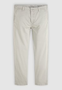Unselected, ghost gray shady