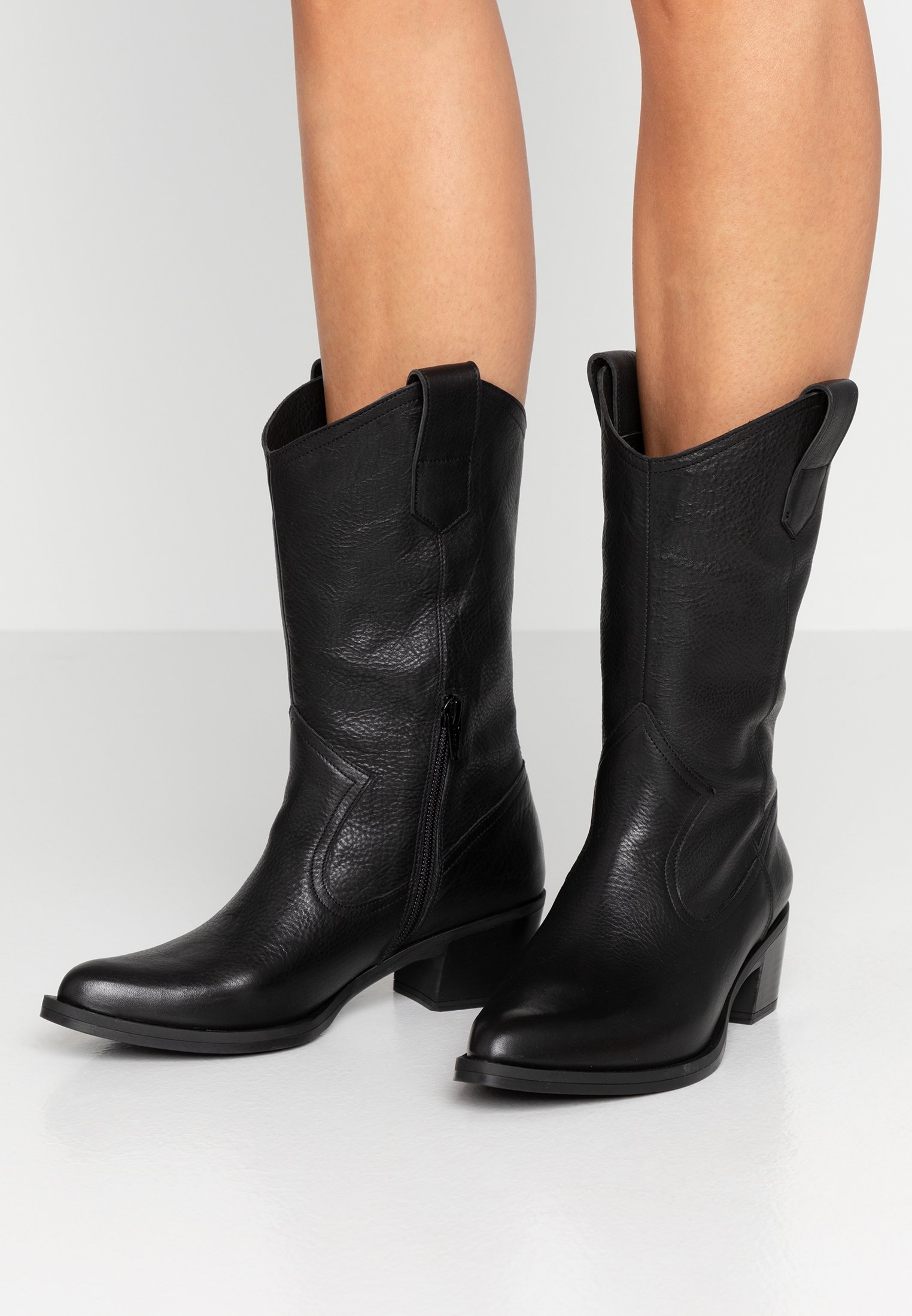 unisa boots uk