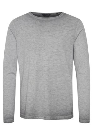Hosszú ujjú szürke póló, puha anyagból készült, lekerekített nyakkivágással és finom melírozott textúrával. Minták vagy díszítések nem láthatók.