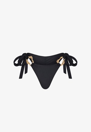 Schwarzer Bikiniunterteil in dreieckiger Form. Verfügt über goldene Hardware-Akzente und Bindebänder an den Seiten. Glatte Textur, minimalistisches Design.