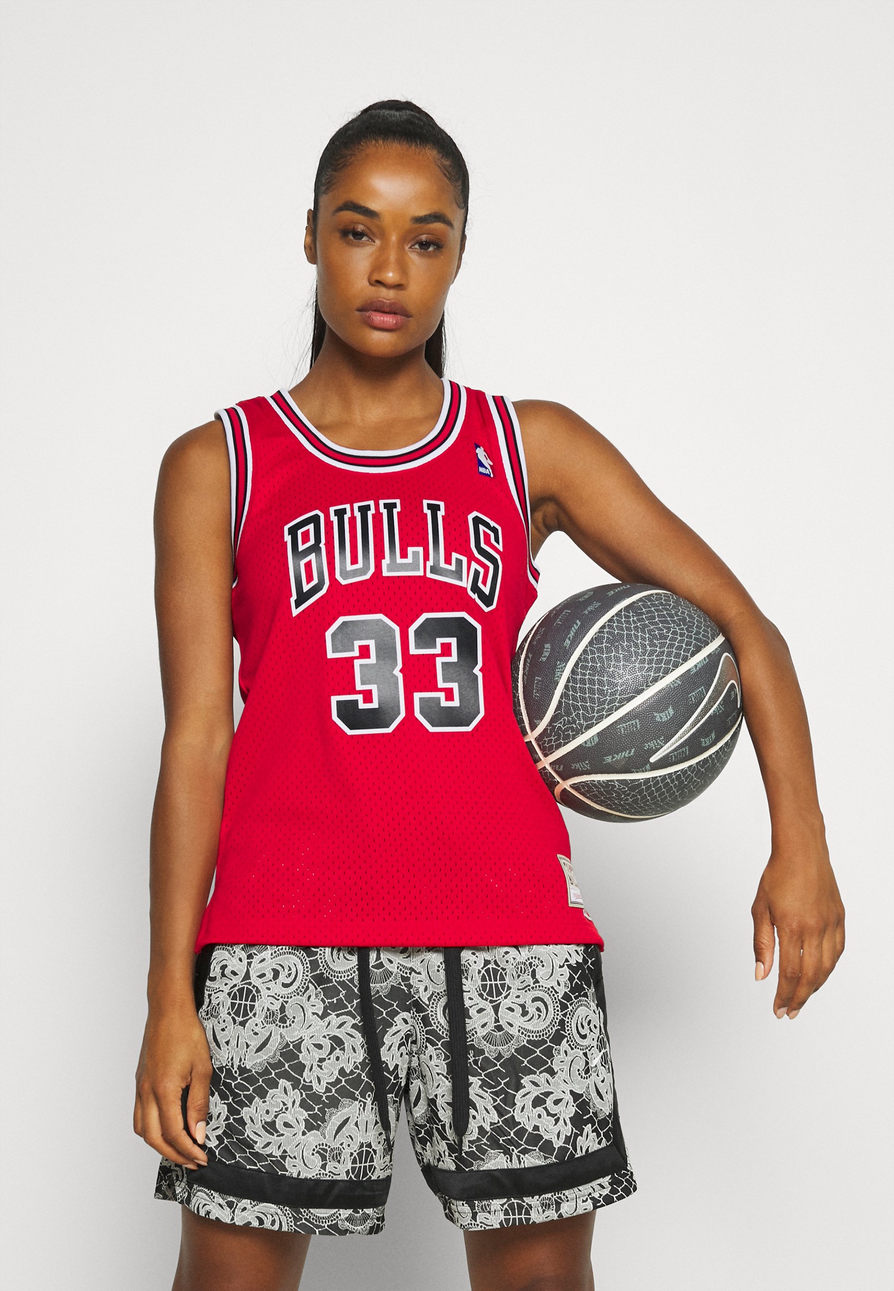 Chicago Bulls Womens NBA Short Sleeve Biblend Jersey V-neck 