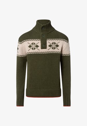 Gebreide groene trui met hoge kraag, drie donkere knopen en een gebreide lichtbeige band met geometrische vormen. Rode accent aan de zoom.