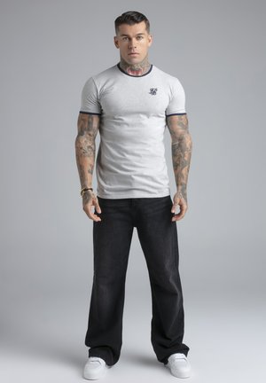 SIKSILK, - T-shirt z nadrukiem