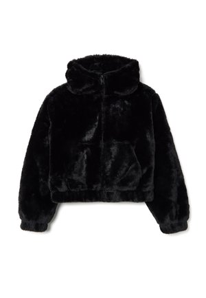 Chaqueta corta de piel sintética negra con capucha, cierre de cremallera, mangas largas y bolsillo delantero. Textura suave con un aspecto esponjoso.