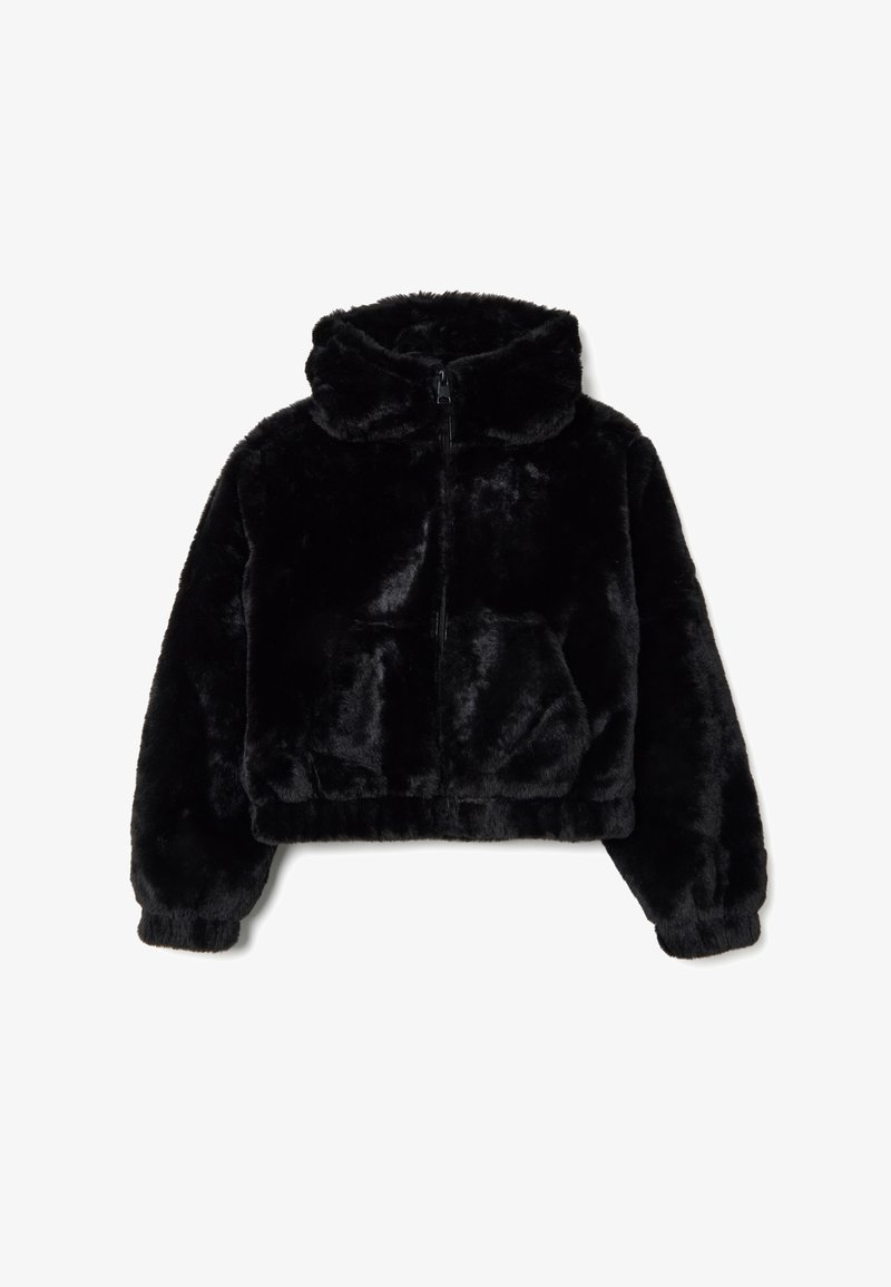 Veste cropped en fausse fourrure noire avec capuche, fermeture éclair, manches longues et poche avant. Texture douce avec un aspect pelucheux.