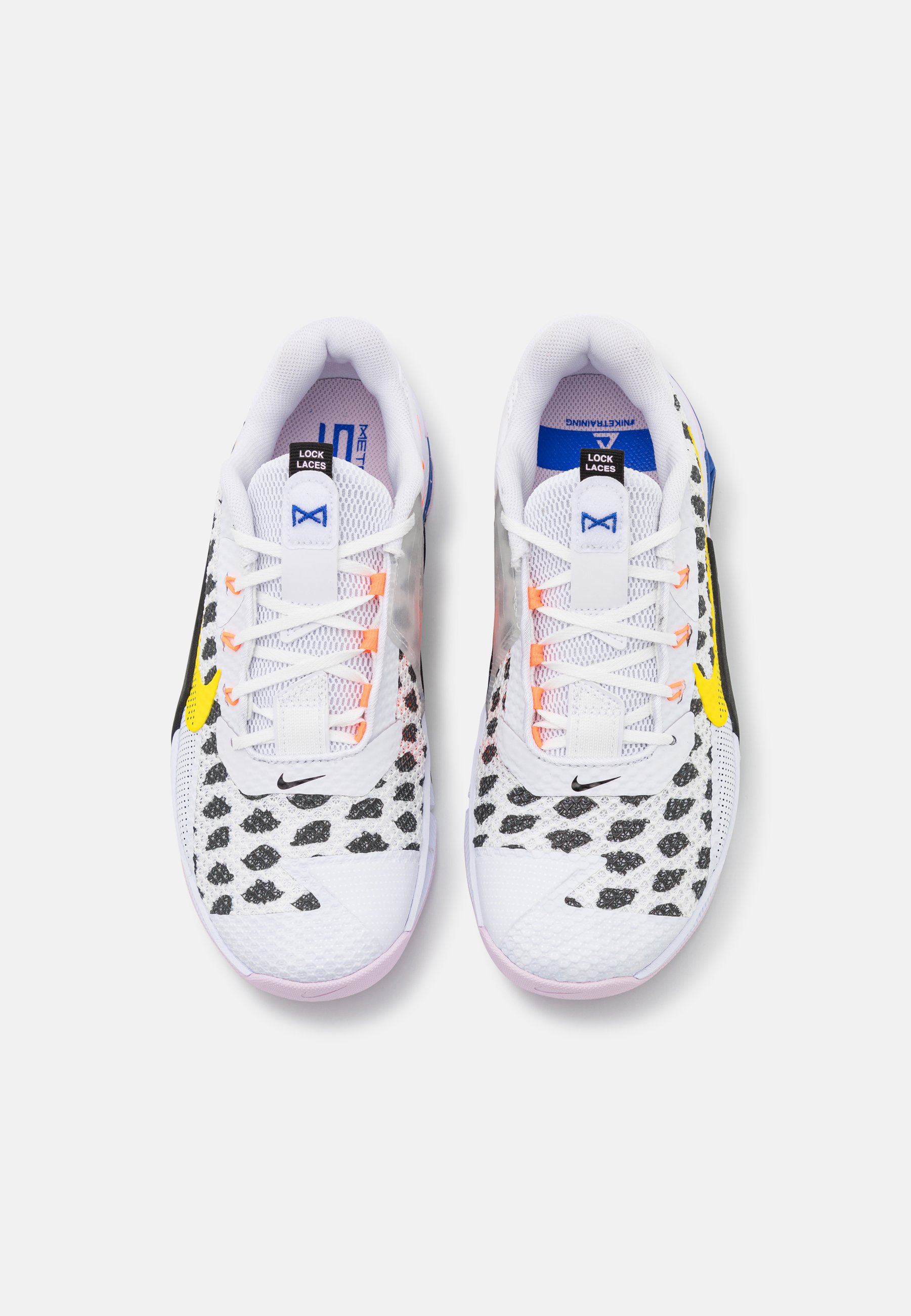 Nike Performance METCON 7 - Trainingsschuh - black/yellow  strike/white/racer blue/regal pink/total orange/schwarz - Zalando.ch