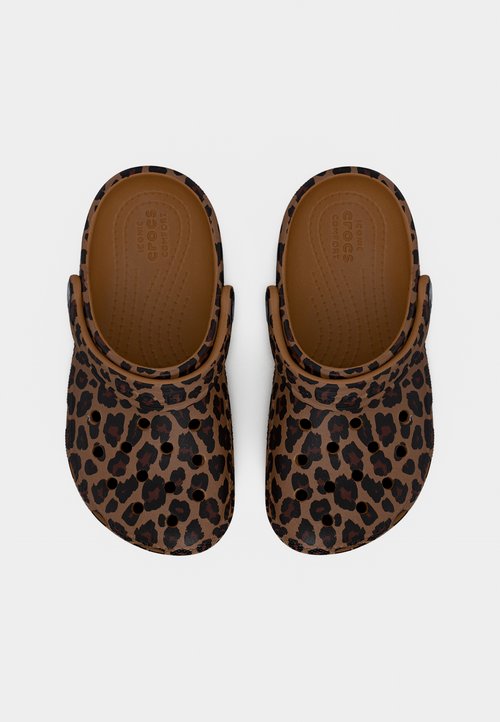 Crocs CLASSIC ANIMAL - Pantuflas - sepia — foto 5