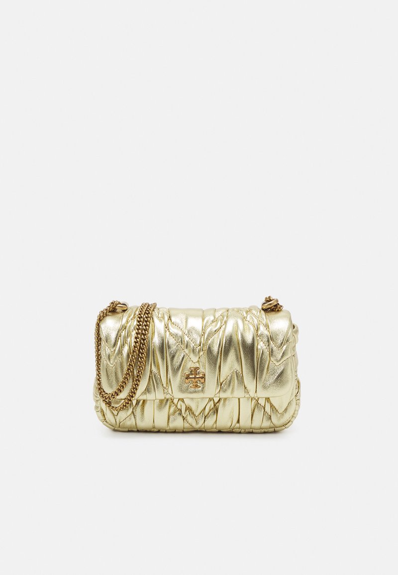 Tory Burch KIRA METALLIC DIAMOND RUCHED MINI FLAP BAG - Τσάντα χειρός - gold-coloured
